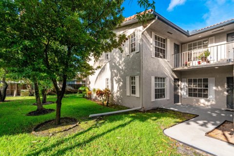 Appartement à louer à Coral Springs, Floride: 2 chambres, 790.32 m2 № 2253942 - photo 4