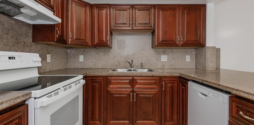 Appartement à Coral Springs, Floride 2 chambres, 790.32 m2 № 2253942