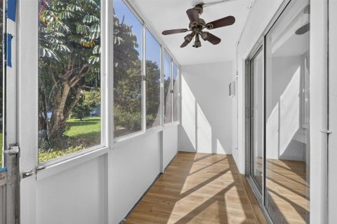 Copropriété à vendre à West Palm Beach, Floride: 1 chambre, 52.95 m2 № 2389579 - photo 13