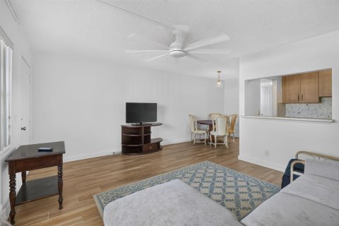 Copropriété à vendre à West Palm Beach, Floride: 1 chambre, 52.95 m2 № 2389579 - photo 4