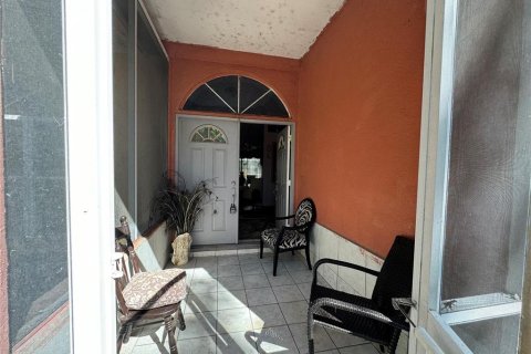 Villa ou maison à vendre à Myakka City, Floride: 4 chambres, 284.65 m2 № 1303734 - photo 4