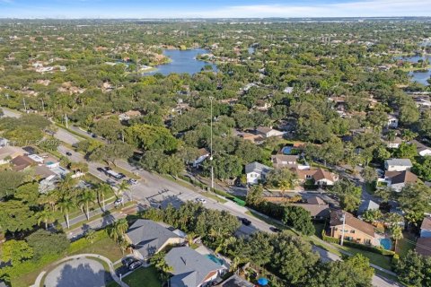 House in Cooper City, Florida 3 bedrooms, 139.54 sq.m. № 1806403 - photo 22