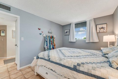 Condo in Boynton Beach, Florida, 2 bedrooms  № 2181306 - photo 18