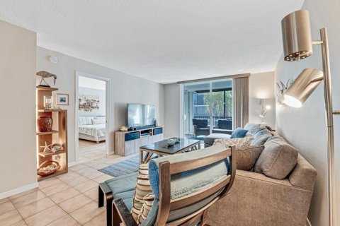 Condo in Boynton Beach, Florida, 2 bedrooms  № 2181306 - photo 4