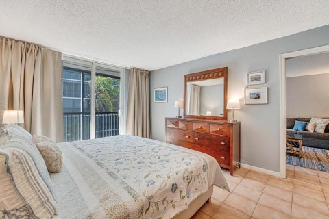 Condo in Boynton Beach, Florida, 2 bedrooms  № 2181306 - photo 14