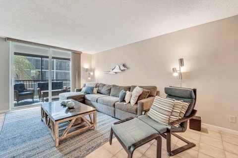 Condo in Boynton Beach, Florida, 2 bedrooms  № 2181306 - photo 2