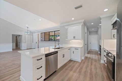 House in West Palm Beach, Florida 3 bedrooms, 241.27 sq.m. № 1100211 - photo 1
