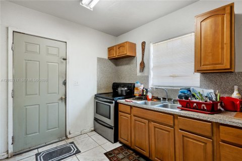 Villa ou maison à vendre à Miami, Floride: 3 chambres, 109.44 m2 № 2175690 - photo 14
