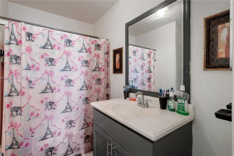 Villa ou maison à vendre à Miami, Floride: 3 chambres, 109.44 m2 № 2175690 - photo 16