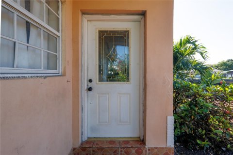 Villa ou maison à vendre à Miami, Floride: 3 chambres, 109.44 m2 № 2175690 - photo 10