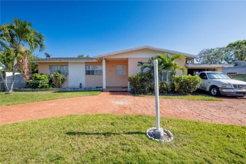 Villa ou maison à vendre à Miami, Floride: 3 chambres, 109.44 m2 № 2175690 - photo 2