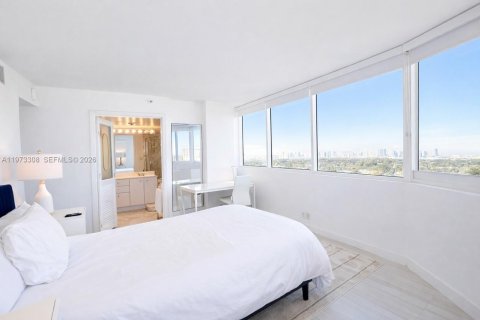 Condominio en alquiler en Miami Beach, Florida, 2 dormitorios, 111.48 m2 № 2038286 - foto 6