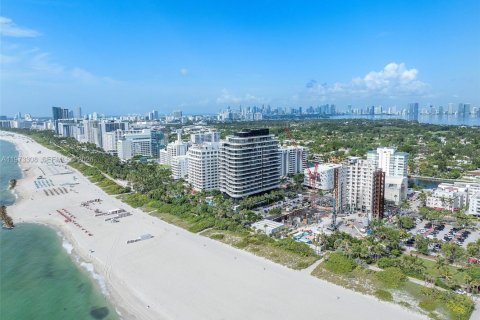 Condo in Miami Beach, Florida, 2 bedrooms  № 2038286