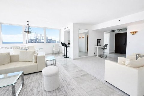 Condo in Miami Beach, Florida, 2 bedrooms № 2038286 - photo 20