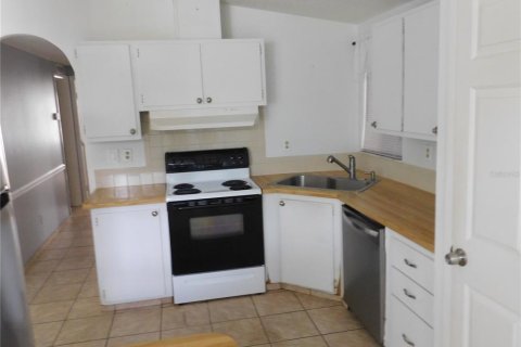 Appartement à louer à Lady Lake, Floride: 2 chambres, 106.28 m2 № 2420371 - photo 4