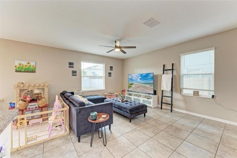 Villa ou maison à vendre à Wimauma, Floride: 4 chambres, 177.81 m2 № 2352347 - photo 11