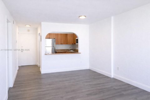 Copropriété à louer à Miami Beach, Floride: 1 chambre, 62.43 m2 № 1997646 - photo 3