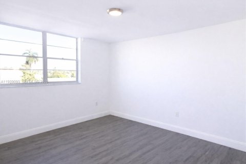 Copropriété à louer à Miami Beach, Floride: 1 chambre, 62.43 m2 № 1997646 - photo 6