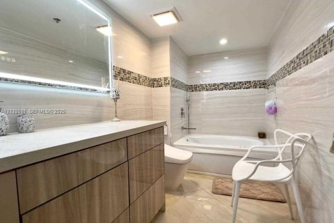 Condominio en venta en Hollywood, Florida, 3 dormitorios, 184.88 m2 № 2433803 - foto 13
