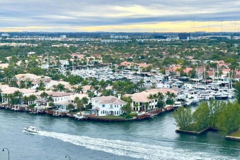 Condominio en Hollywood, Florida, 3 dormitorios  № 2433803