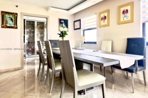 Condominio en venta en Hollywood, Florida, 3 dormitorios, 184.88 m2 № 2433803 - foto 20