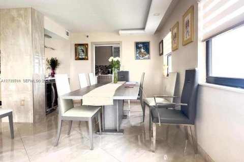 Condominio en venta en Hollywood, Florida, 3 dormitorios, 184.88 m2 № 2433803 - foto 19