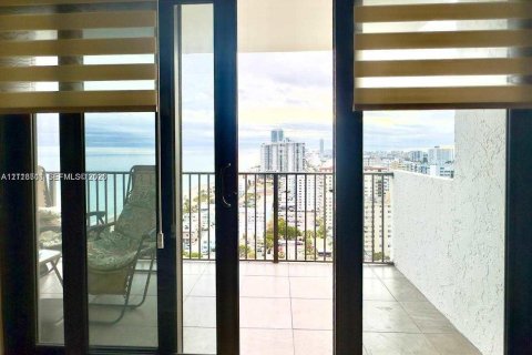 Condominio en venta en Hollywood, Florida, 3 dormitorios, 184.88 m2 № 2433803 - foto 7