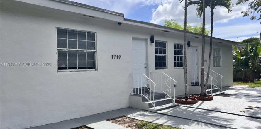 Дом в Майами, Флорида 1 спальня, 130.71м2 № 2004348