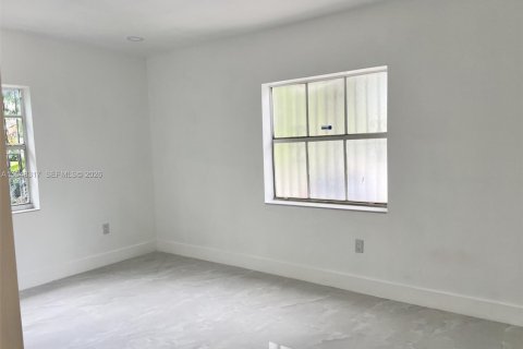 Снять в аренду виллу или дом в Майами, Флорида 1 спальня, 130.71м2, № 2004348 - фото 5