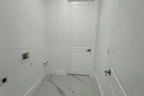 Casa en venta en Lehigh Acres, Florida, 3 dormitorios № 2062284 - foto 10