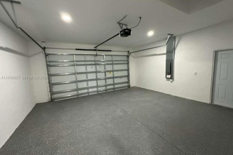 Casa en venta en Lehigh Acres, Florida, 3 dormitorios № 2062284 - foto 11