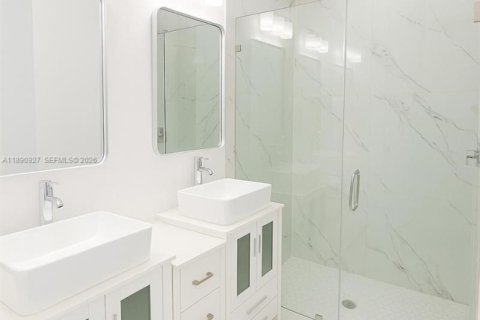 Casa en venta en Lehigh Acres, Florida, 3 dormitorios № 2062284 - foto 7