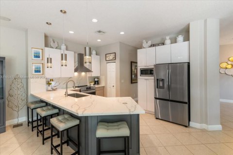 House in Pembroke Pines, Florida 6 bedrooms, 336.49 sq.m. № 1790444 - photo 20