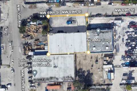 Купить коммерческую недвижимость в Майами, Флорида № 1959843 - фото 2