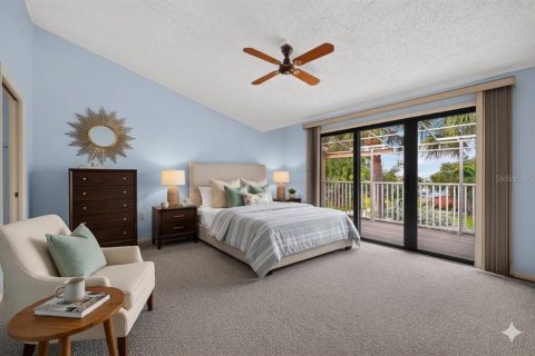 Touwnhouse à vendre à Treasure Island, Floride: 2 chambres, 162.58 m2 № 2391089 - photo 13