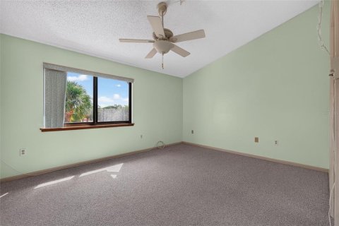 Touwnhouse à vendre à Treasure Island, Floride: 2 chambres, 162.58 m2 № 2391089 - photo 23