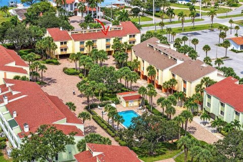 Touwnhouse à vendre à Treasure Island, Floride: 2 chambres, 162.58 m2 № 2391089 - photo 27