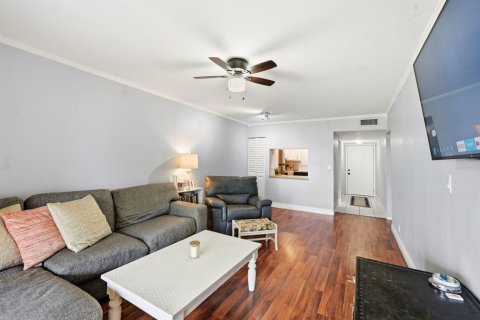 Condominio en alquiler en Boynton Beach, Florida, 2 dormitorios, 91.6 m2 № 2086093 - foto 9