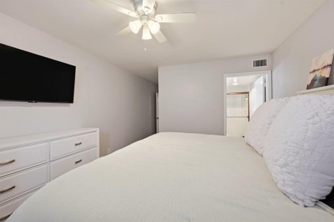 Condominio en alquiler en Boynton Beach, Florida, 2 dormitorios, 91.6 m2 № 2086093 - foto 12