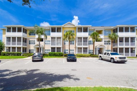 Condo in Bradenton, Florida, 1 bedroom  № 1823957 - photo 1
