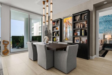 Condo in Sarasota, Florida, 2 bedrooms  № 1718969 - photo 16