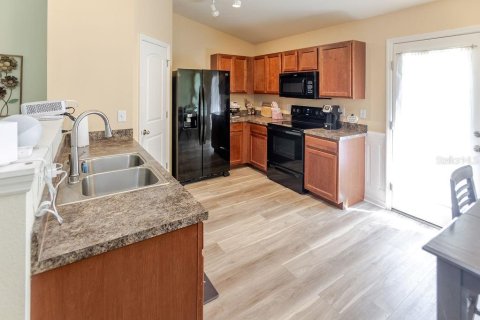 Casa en venta en Weeki Wachee, Florida, 3 dormitorios, 140.38 m2 № 2211519 - foto 16