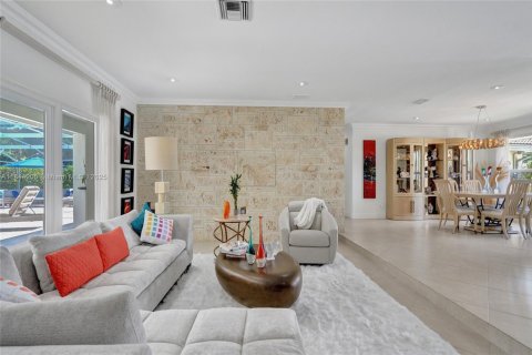 Villa ou maison à vendre à Miami, Floride: 5 chambres, 392.6 m2 № 1842866 - photo 9