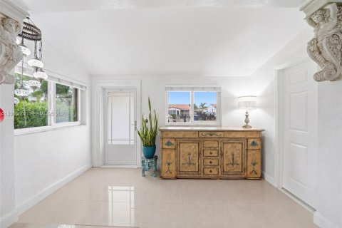 Купить виллу или дом в Майами, Флорида 3 спальни, 98.57м2, № 2068787 - фото 7