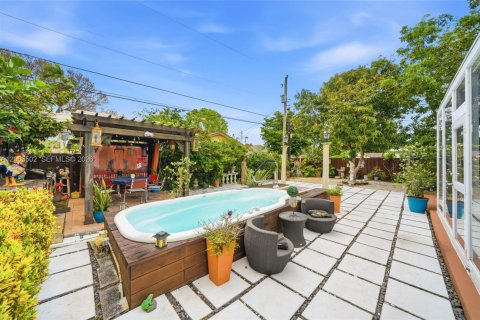 Купить виллу или дом в Майами, Флорида 3 спальни, 98.57м2, № 2068787 - фото 29