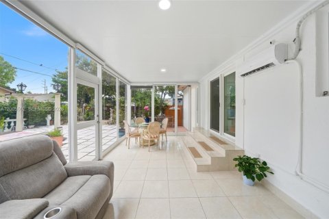 Купить виллу или дом в Майами, Флорида 3 спальни, 98.57м2, № 2068787 - фото 23