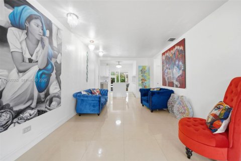 Купить виллу или дом в Майами, Флорида 3 спальни, 98.57м2, № 2068787 - фото 8