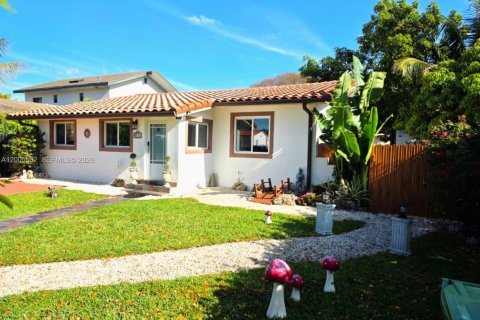 Купить виллу или дом в Майами, Флорида 3 спальни, 98.57м2, № 2068787 - фото 4