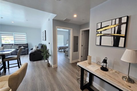 Condominio en venta en Hollywood, Florida, 2 dormitorios, 108.7 m2 № 1962812 - foto 7