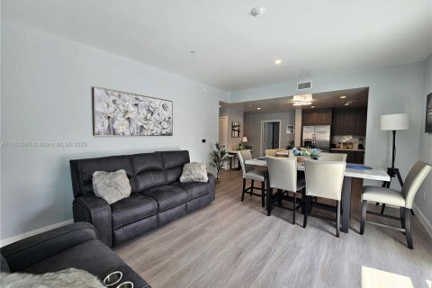 Condominio en venta en Hollywood, Florida, 2 dormitorios, 108.7 m2 № 1962812 - foto 5